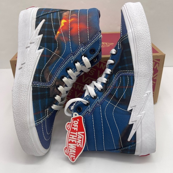 Vans Men’s Sk8-Hi Bolt
Big Reveal Classics Navy/ Sneakers
VN0A5JIVIP4 - Picture 13 of 16